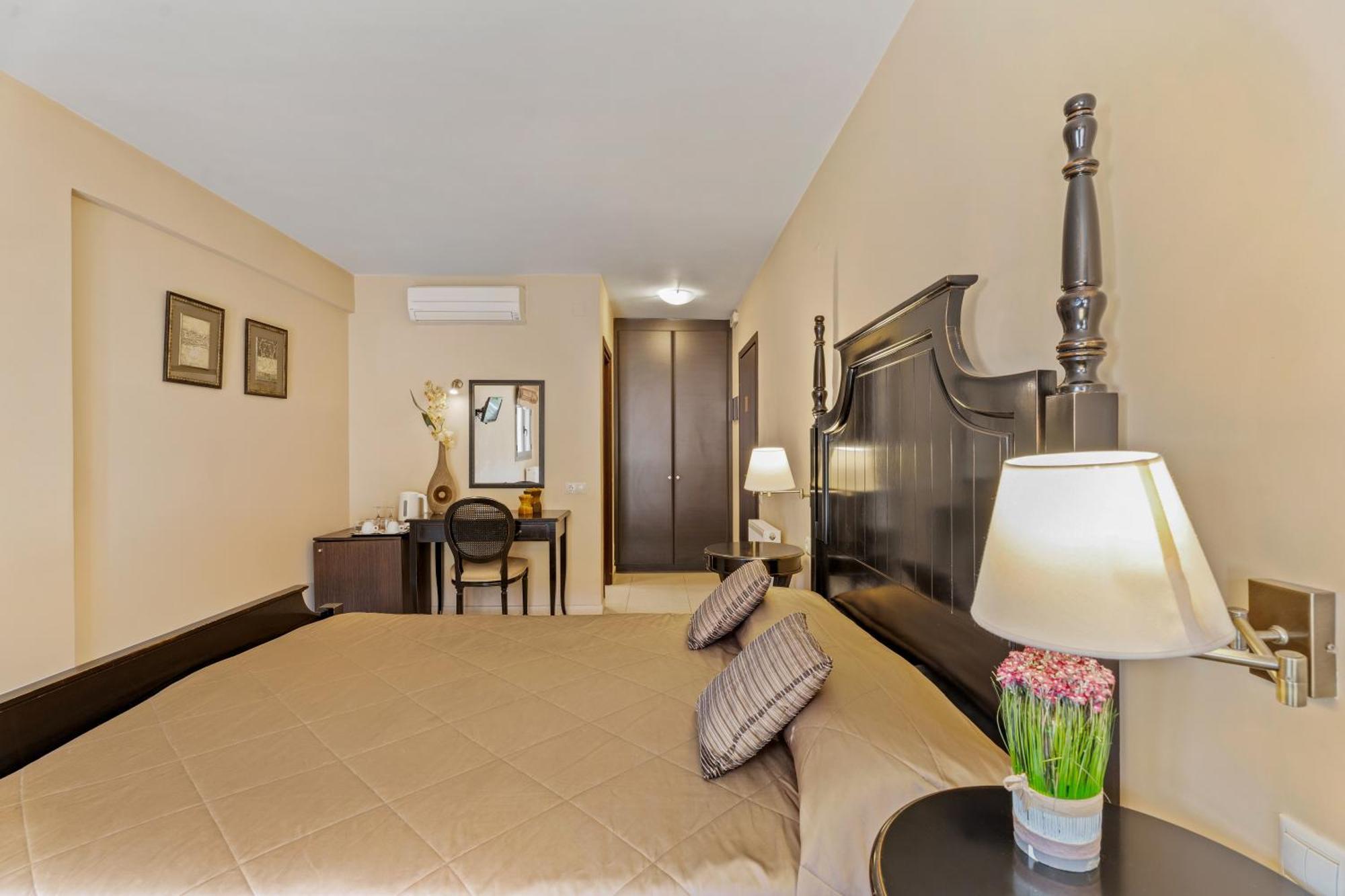 Hotel Aerinon 3*