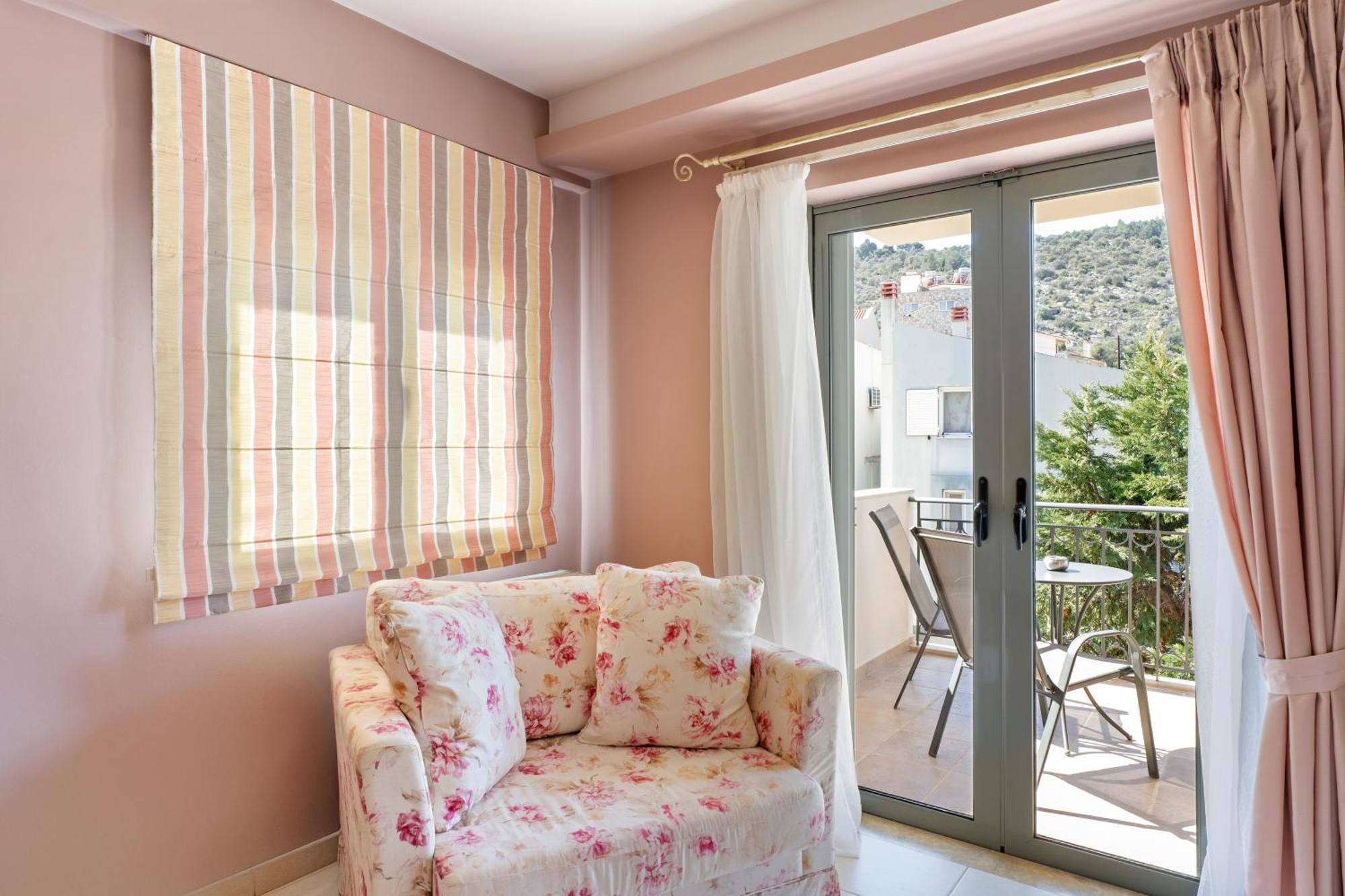 Hotel Aerinon 3*