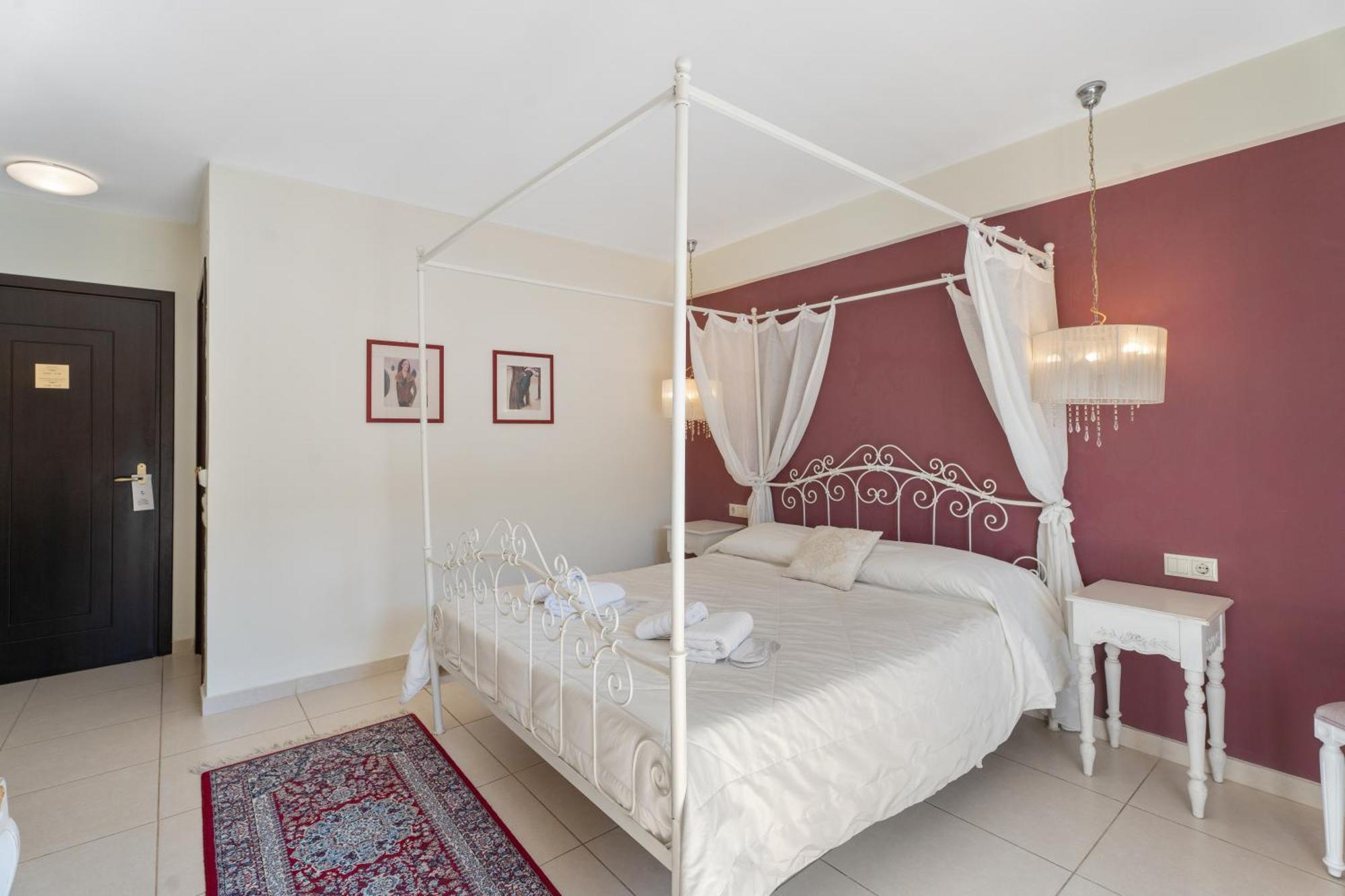 Aerinon Hotel 3*